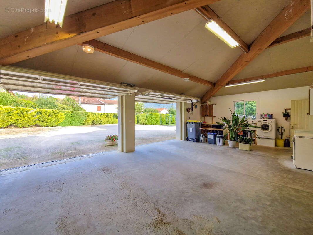 Maison à SAINT-JEAN-DE-MOIRANS