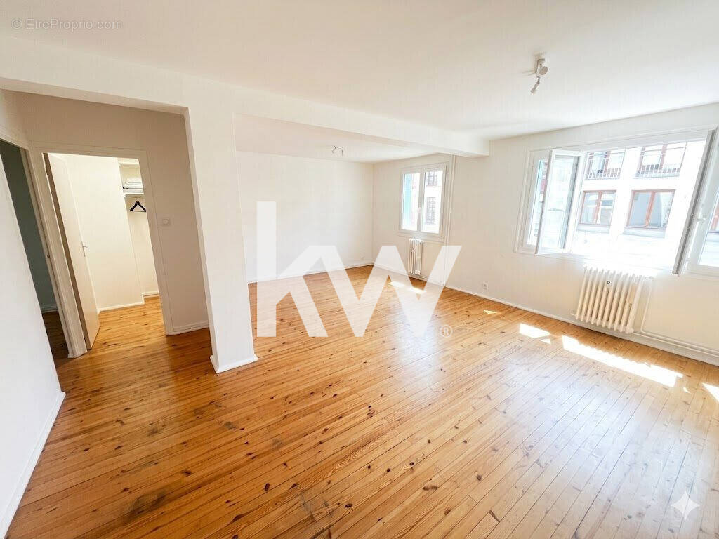 Appartement à SAINT-ETIENNE