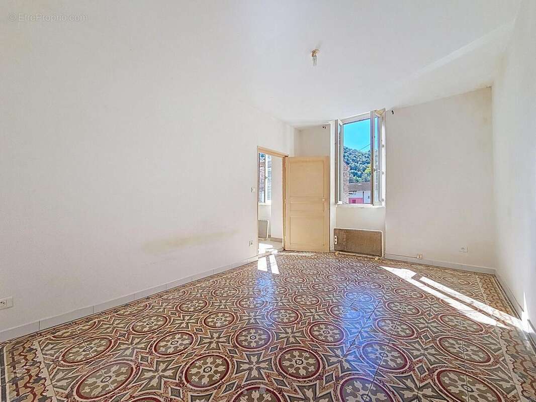 Photo 3 - Appartement à LA TOUR-SUR-ORB