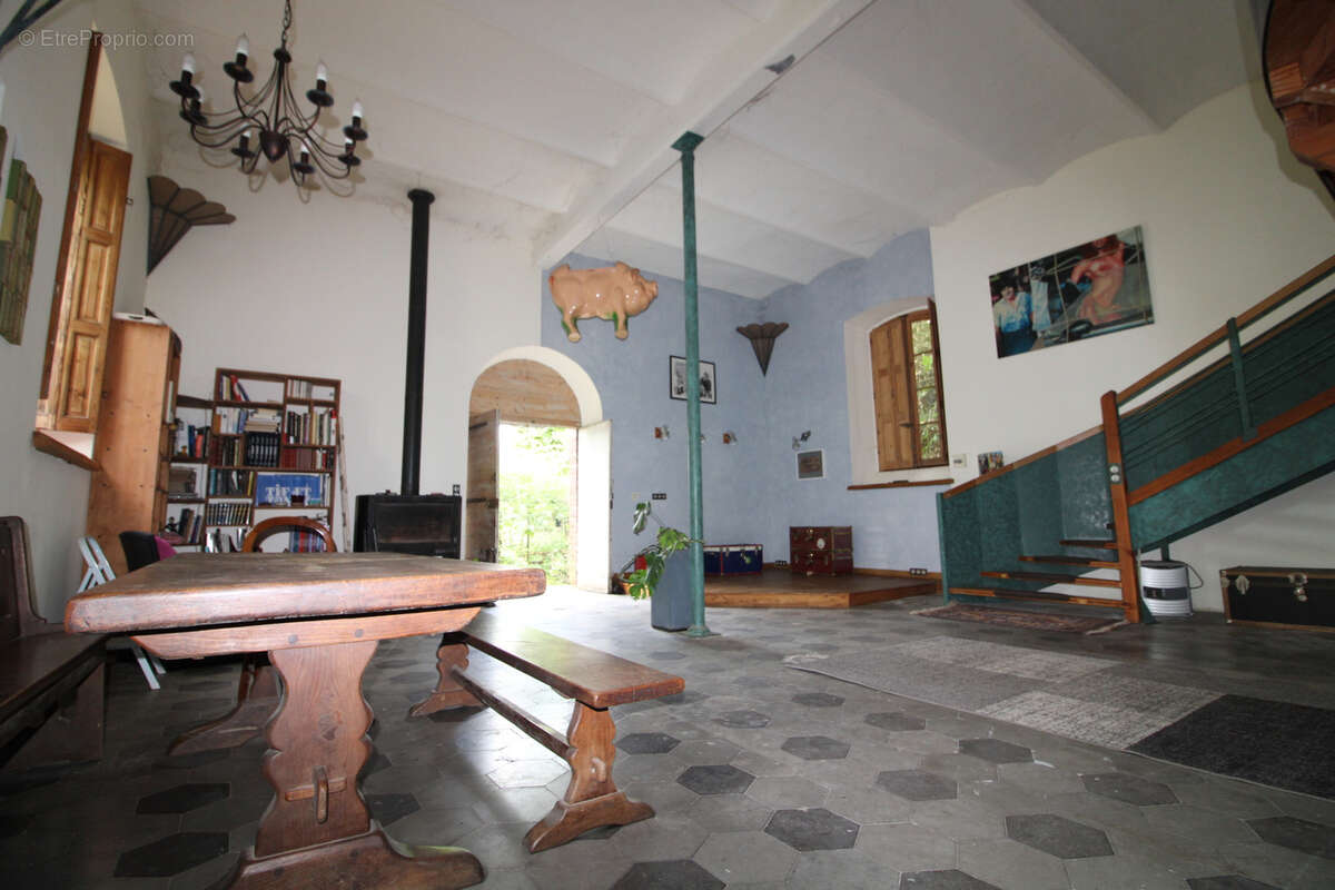 Maison à MOLIERES-SUR-CEZE