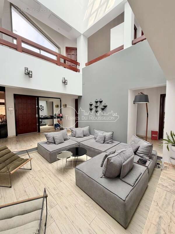 Villa F8 4 Faces 300 m² Canet Plage avec Piscine et Garage - photo 29