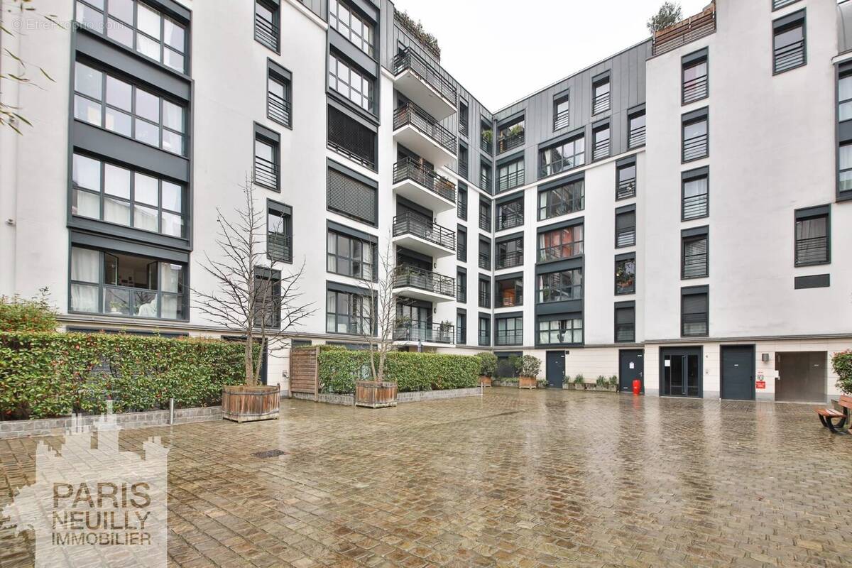 Appartement à PARIS-11E