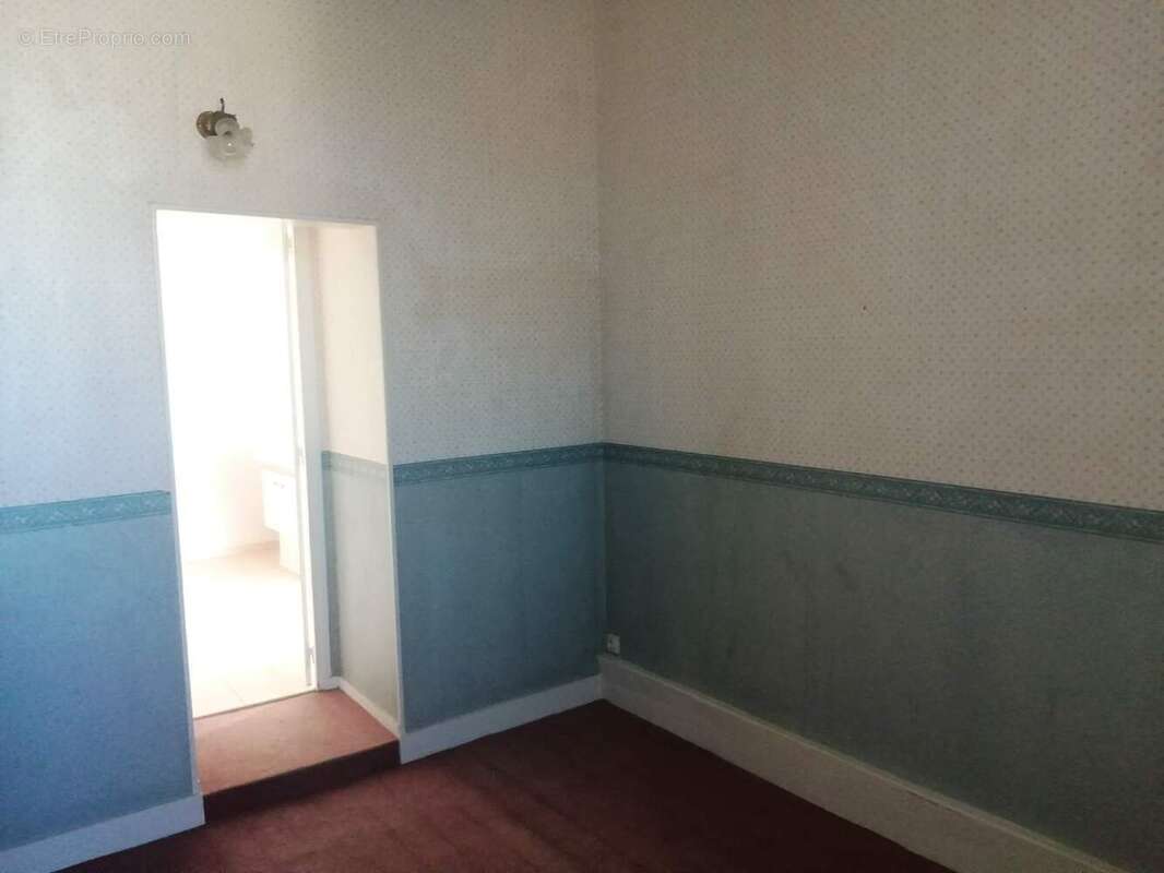 Appartement à LA TOUR-BLANCHE