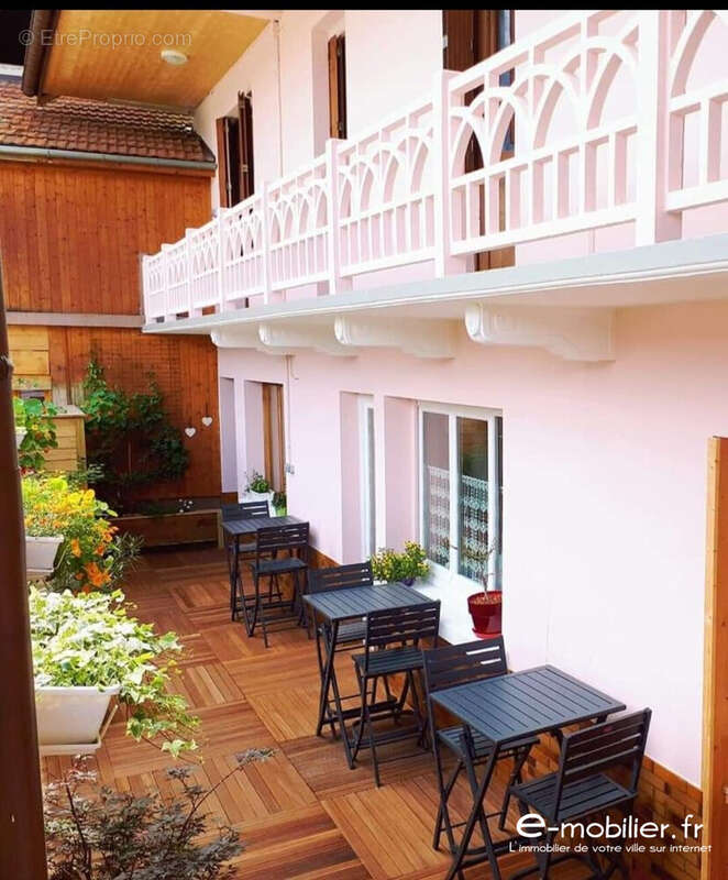 Terrasse arrière - Maison à SEYTHENEX