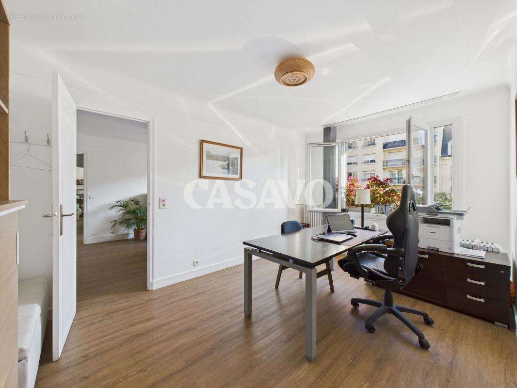 Appartement à CHARENTON-LE-PONT