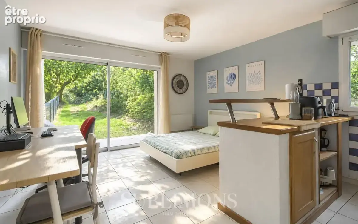 Appartement à THEIX
