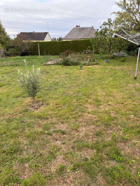 Maison à AMBRIERES-LES-VALLEES