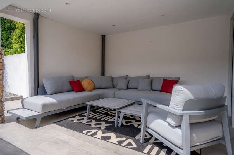 Maison à SOLLIES-TOUCAS