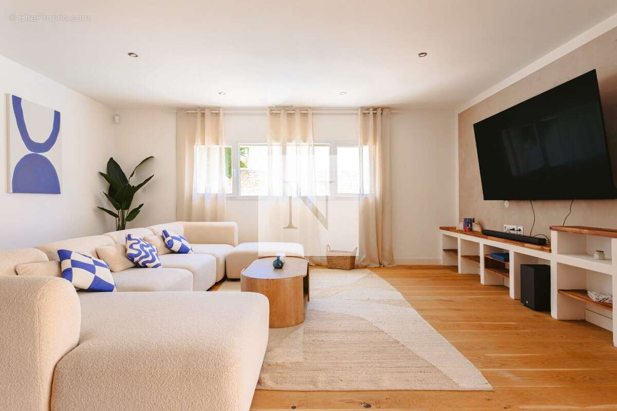 Maison 187 m² à Perigny  - photo 8