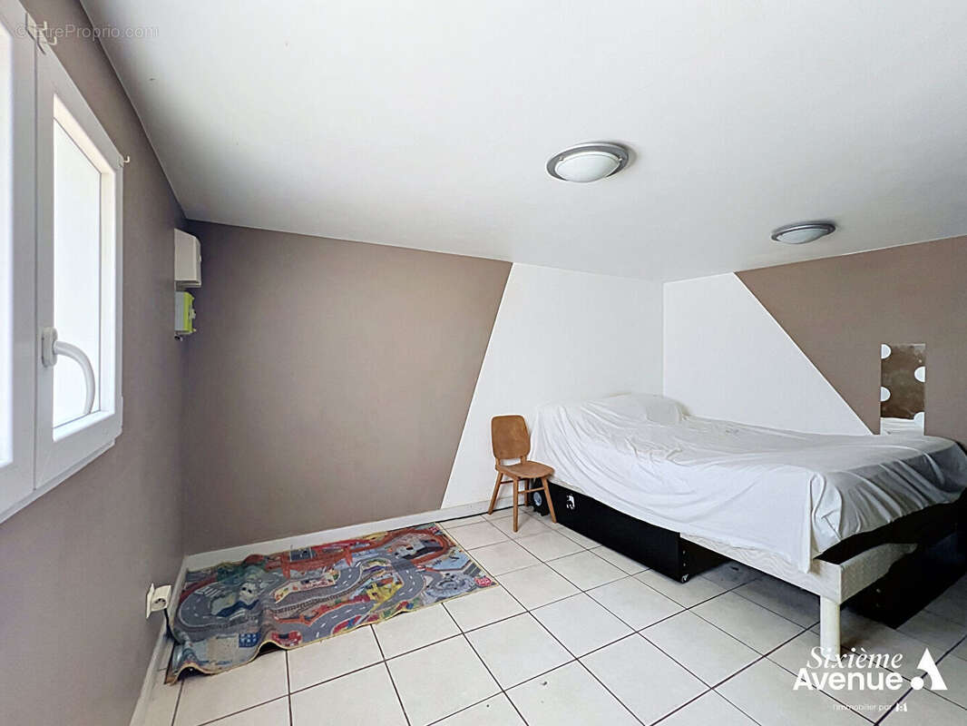 Maison 6 pièces, 115 m2, 4 chambres avec jardin. - photo 12