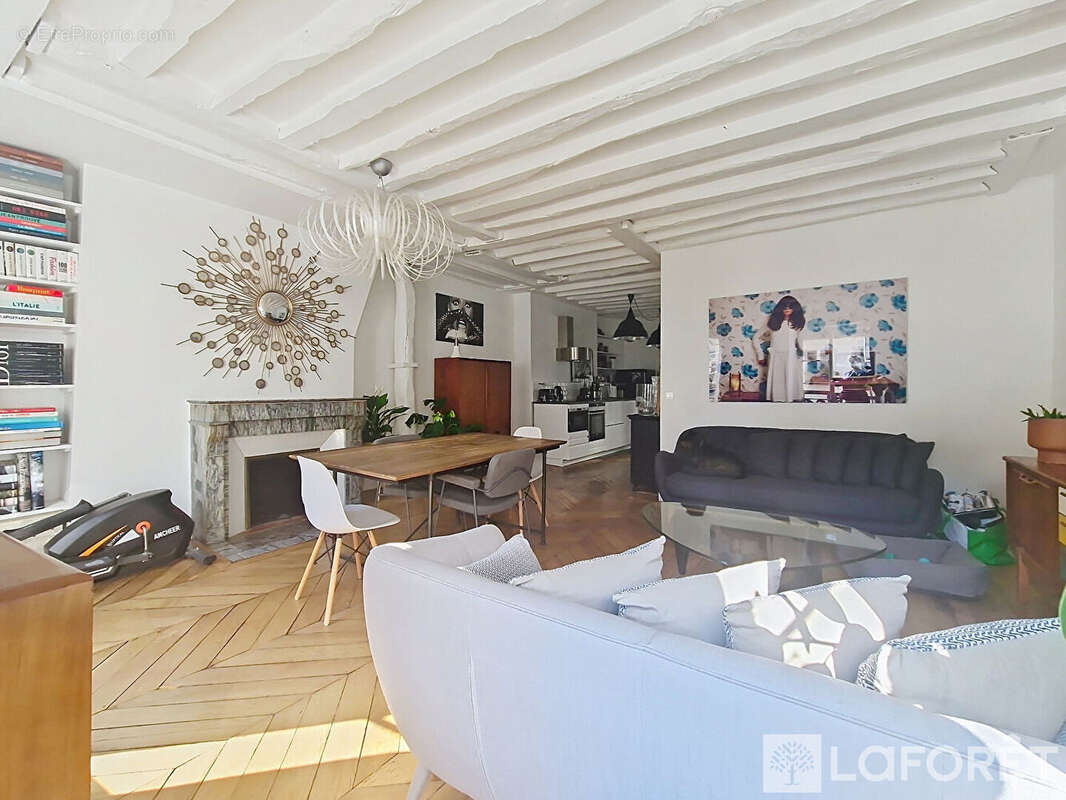 Appartement à PARIS-2E