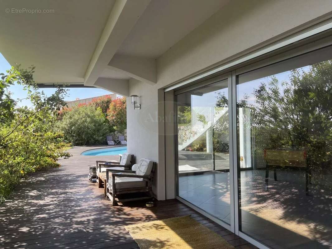 Maison à CAGNES-SUR-MER