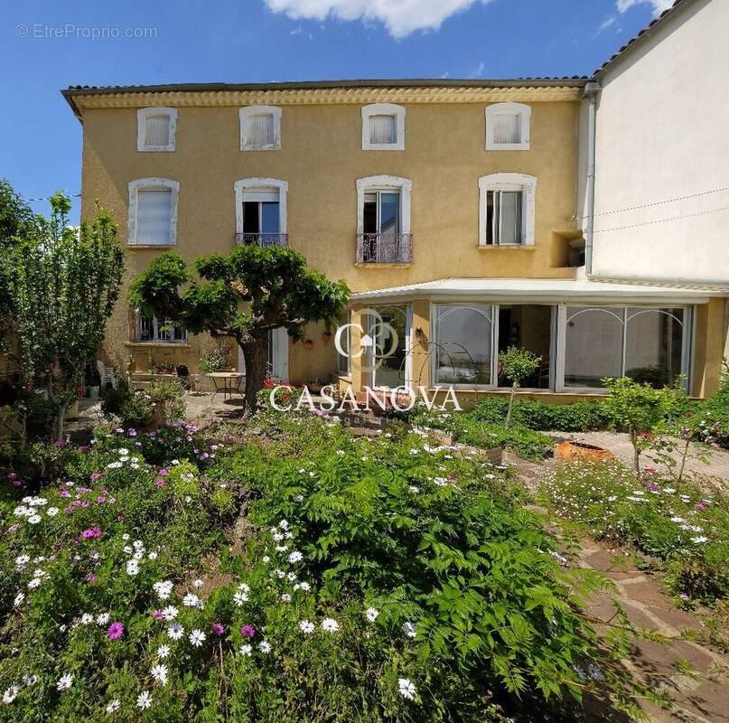 Centre village maison familiale avec jardin à 3 mn de l'autoroute - photo 2