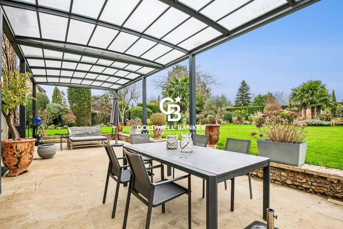 Maison à FEUCHEROLLES