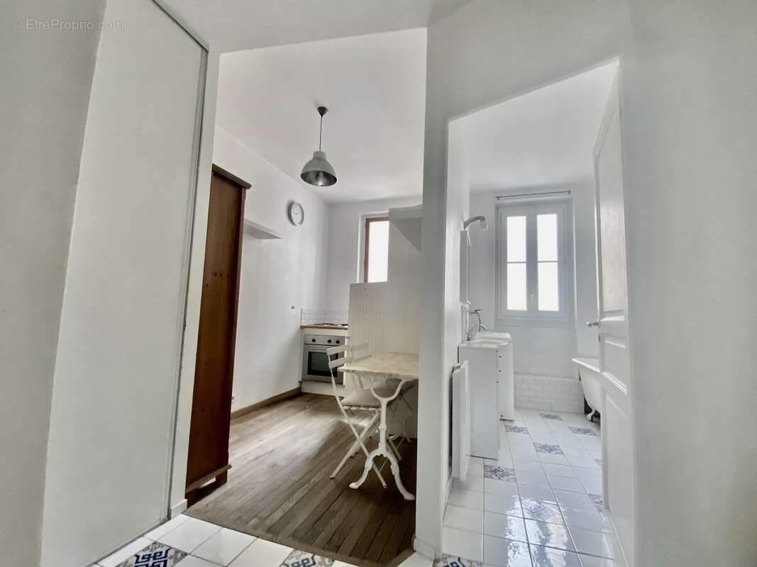 NANTERRE (92) Centre-Ville à vendre Appartement 2 pièces de 42,25 m² - Proche RER - photo 14