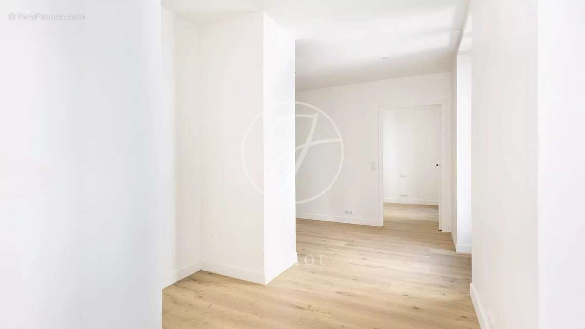 Appartement à PARIS-3E