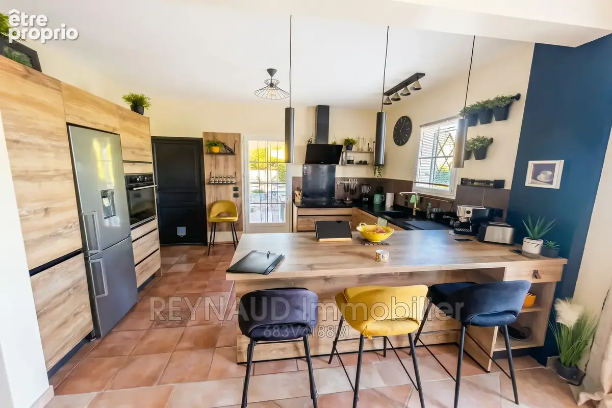 Maison 6 pièces 135 m² à vendre à Clermont-L'herault (34800) - photo 3