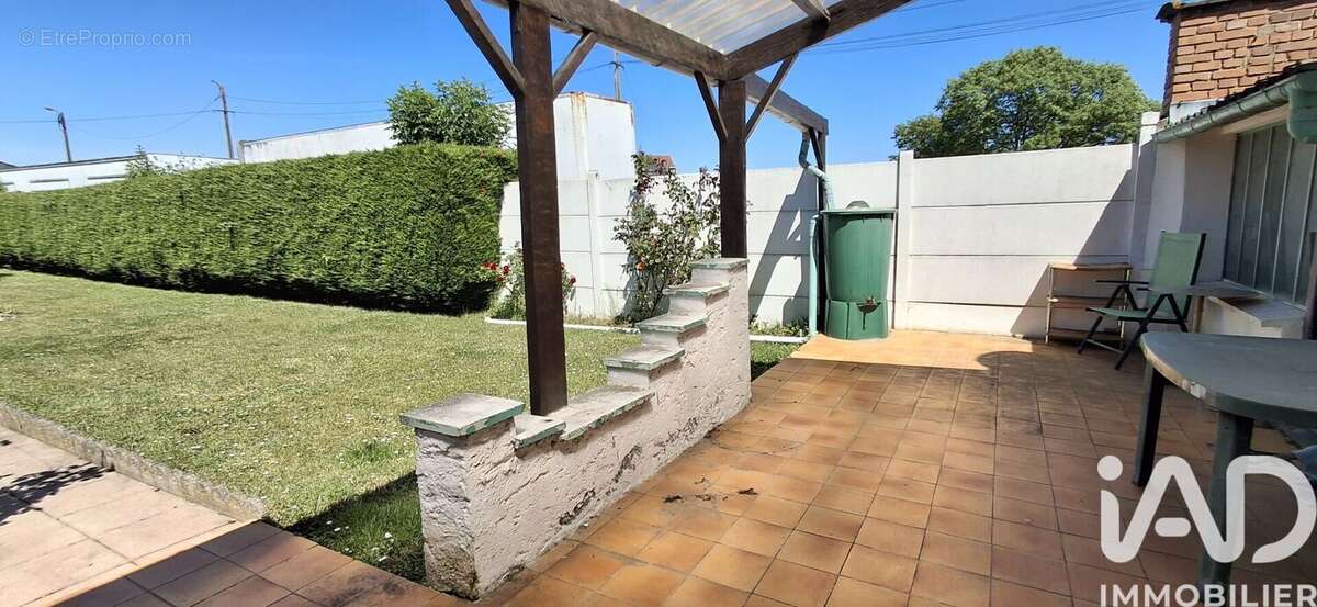 Photo 7 - Maison à VIOLAINES