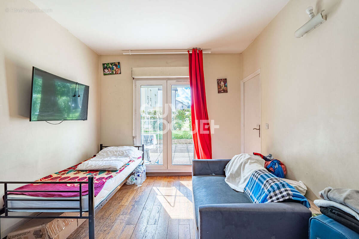 Appartement à VILLENEUVE-LA-GARENNE