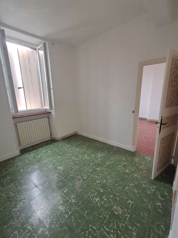 Charme, authenticité et 204 m² de potentiel à Pennautier ! - photo 10