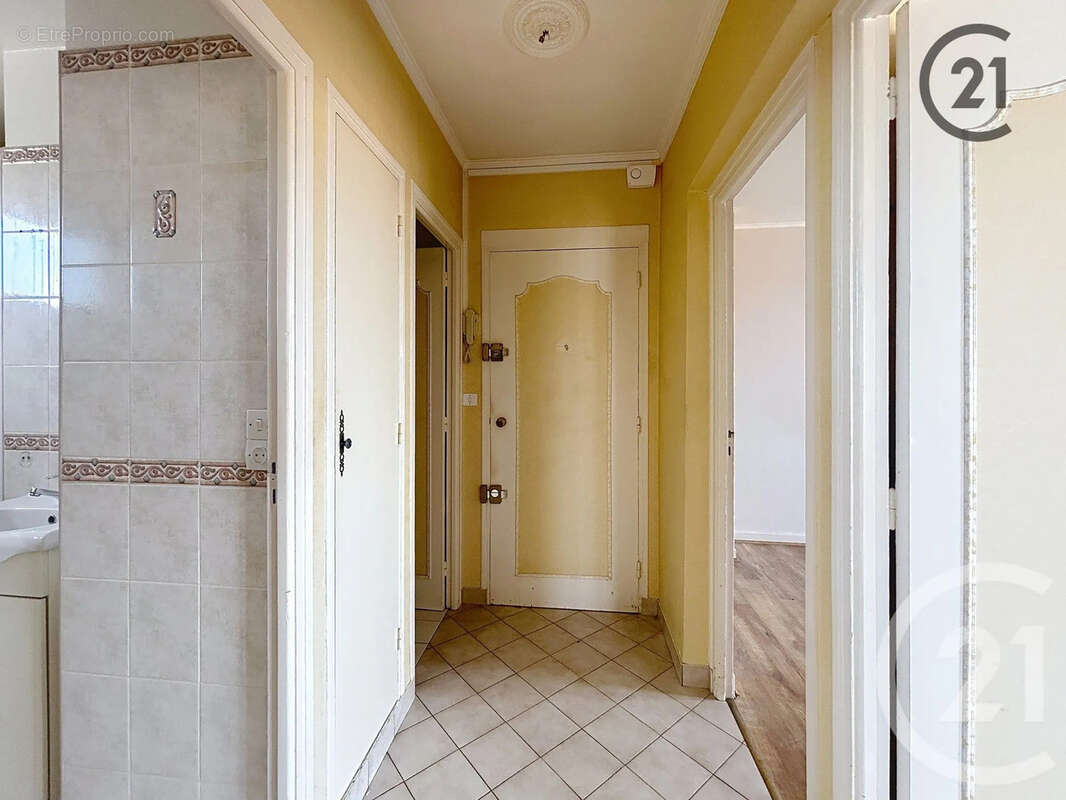 Appartement à LA CHAPELLE-SAINT-LUC