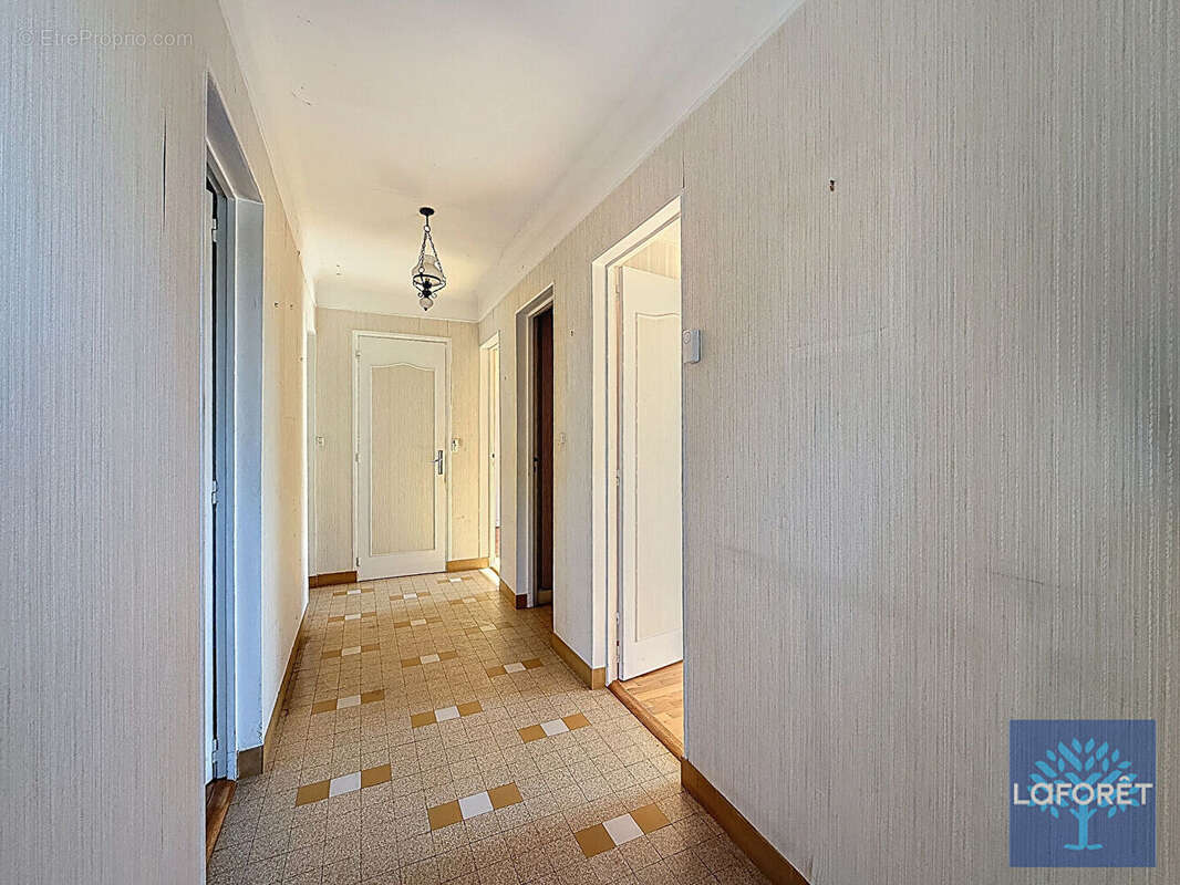 Maison à VIGNEUX-SUR-SEINE