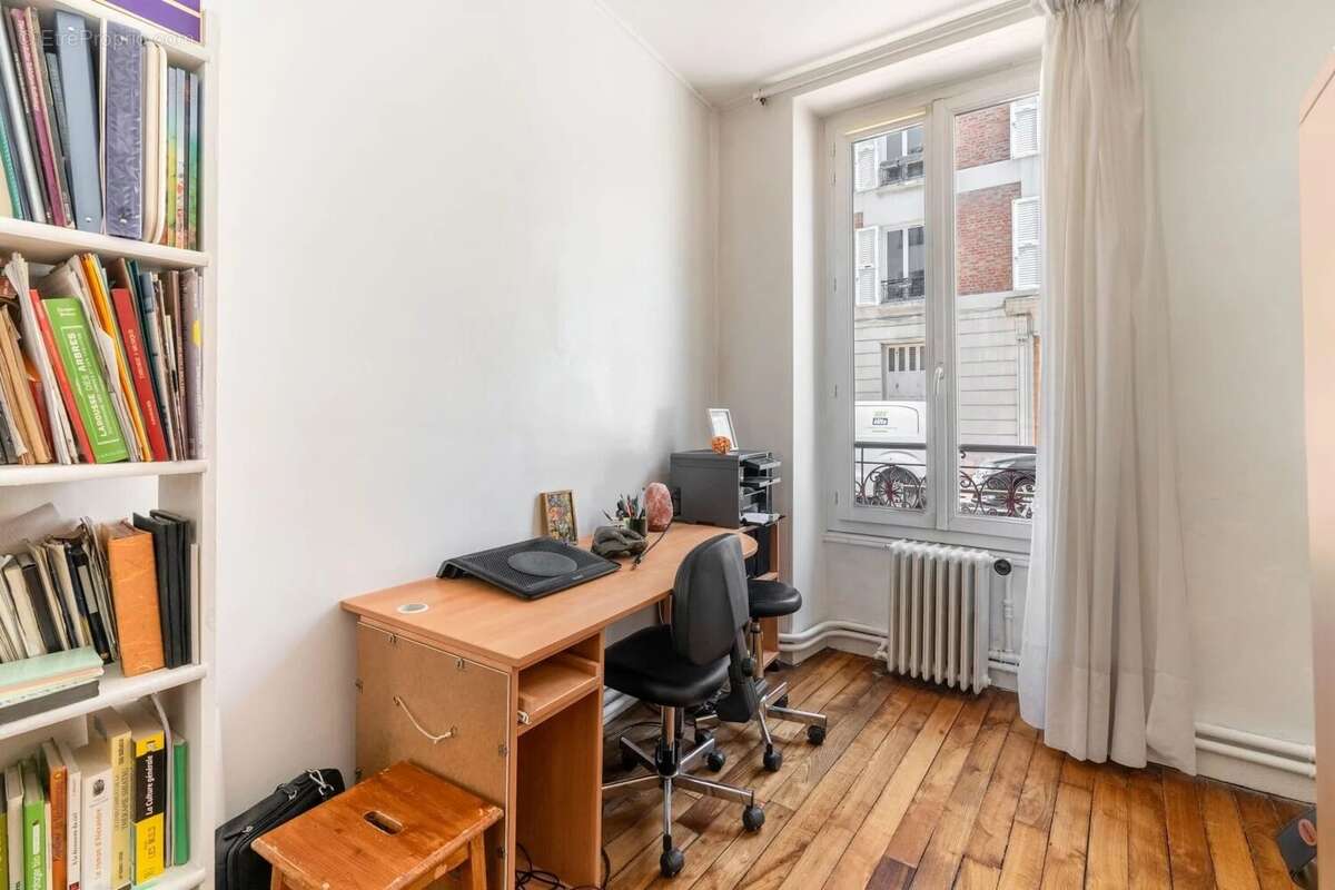 Appartement à LEVALLOIS-PERRET