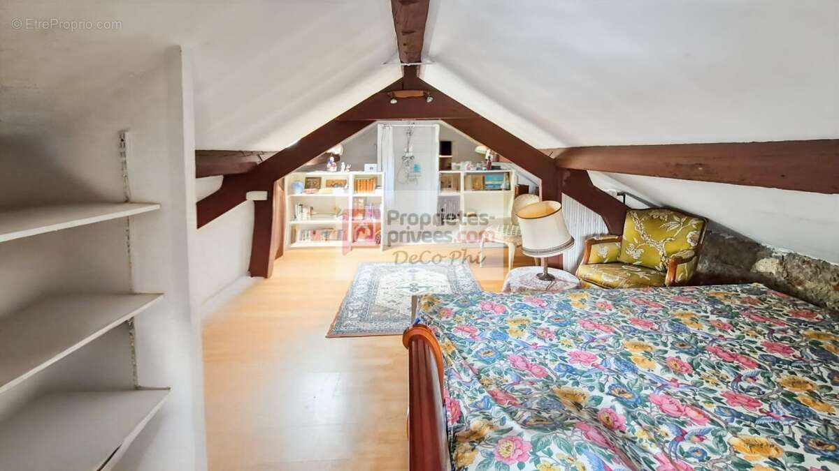 Maison à VILLE-D'AVRAY