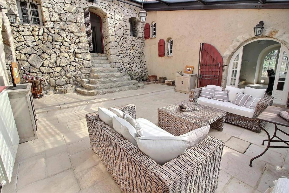 Maison à LE BAR-SUR-LOUP