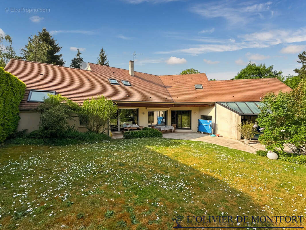 Maison à MONTFORT-L'AMAURY