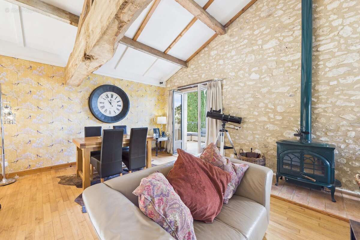 Maison à RAZAC-DE-SAUSSIGNAC