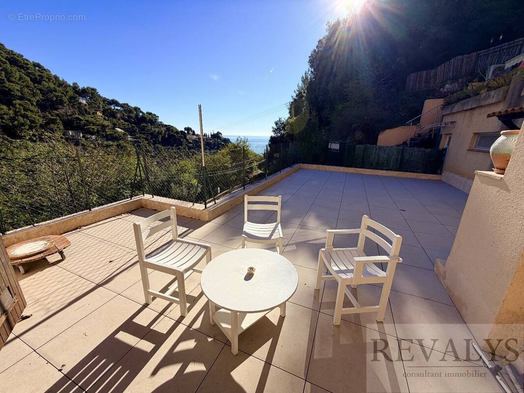 Appartement à ROQUEBRUNE-CAP-MARTIN