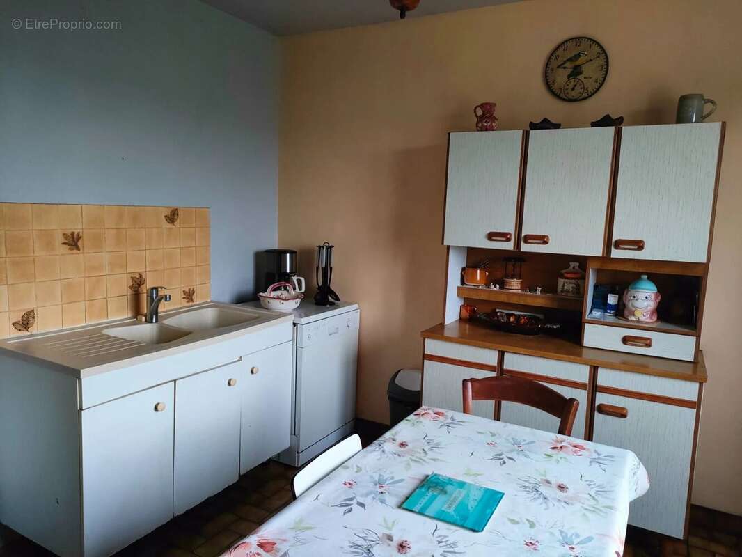 Maison à ORADOUR-SUR-VAYRES