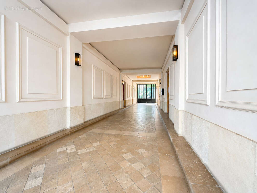 Appartement à PARIS-14E