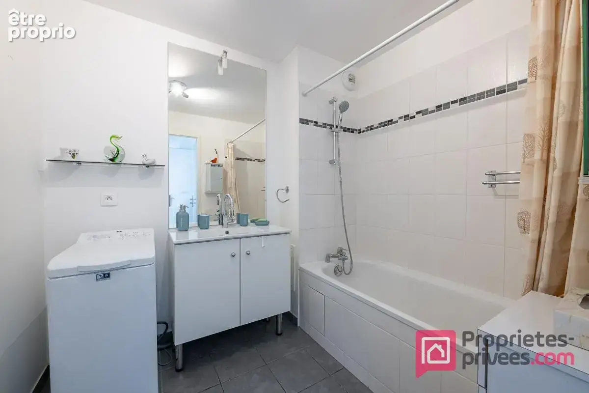Appartement  3 pièces- 58m²- Gand balcon- Parking- Ascenseur - photo 8