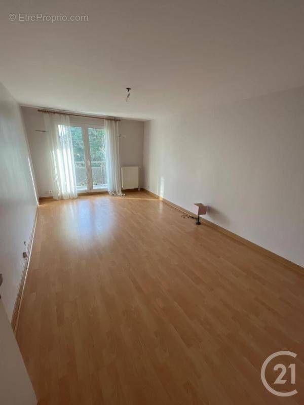 Appartement à BONNEUIL-SUR-MARNE