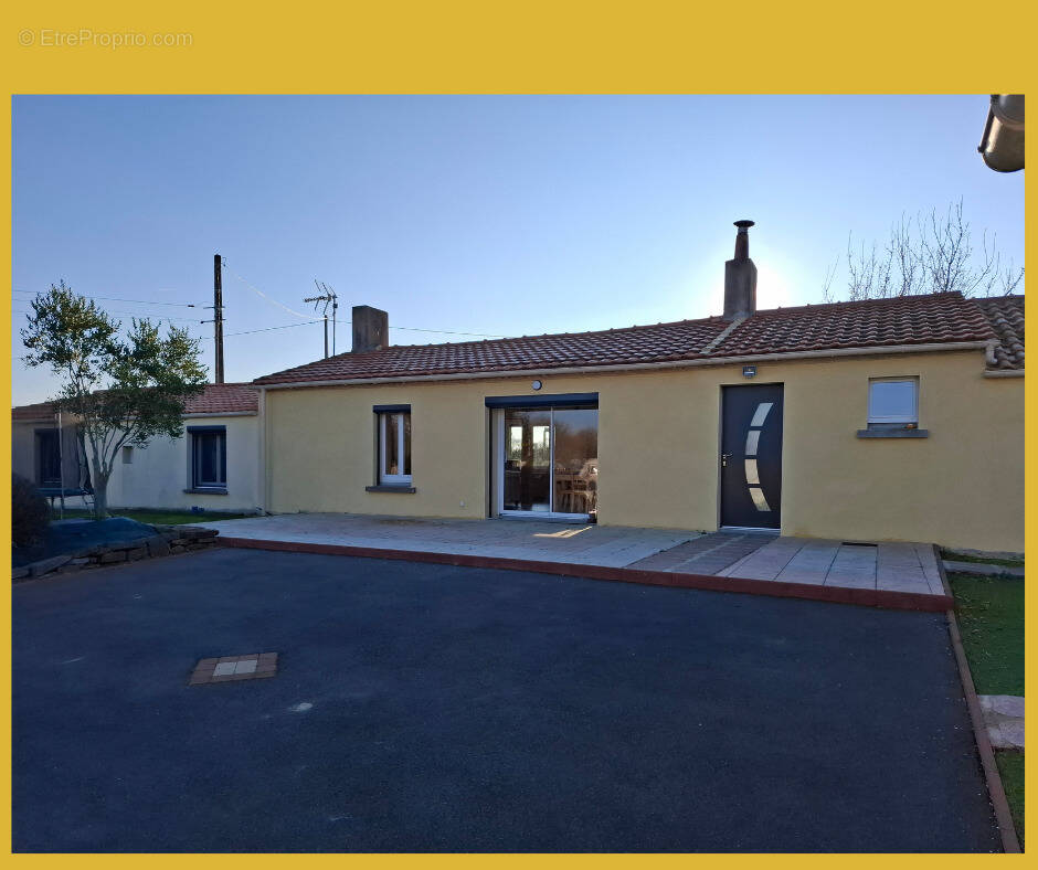 Maison à SAINT-HILAIRE-DE-CHALEONS