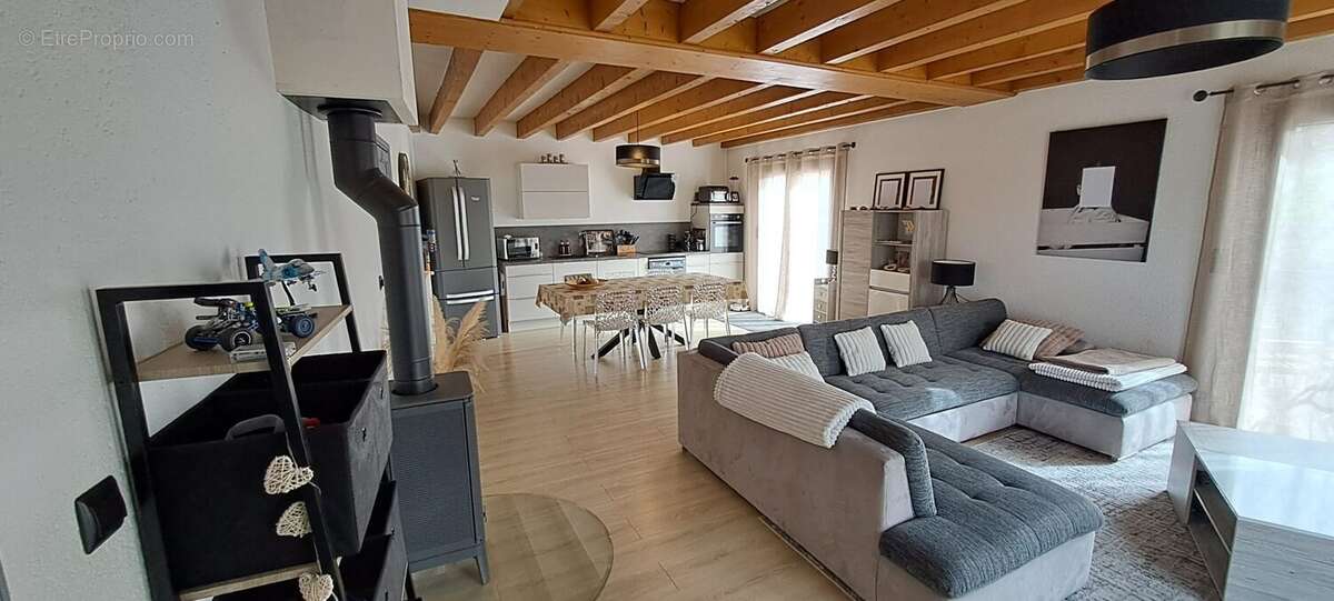 Maison à GLAINE-MONTAIGUT