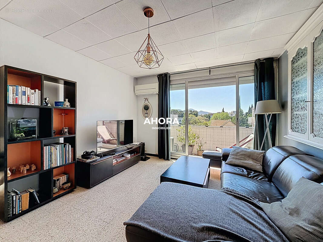 Appartement à MARSEILLE-9E