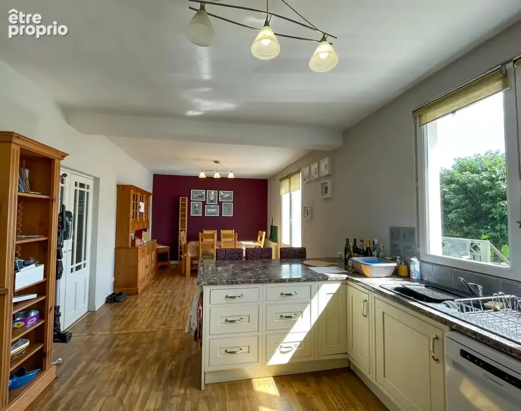 Maison de 3 chambres et 3 salles d'eau avec une belle piscine - photo 3