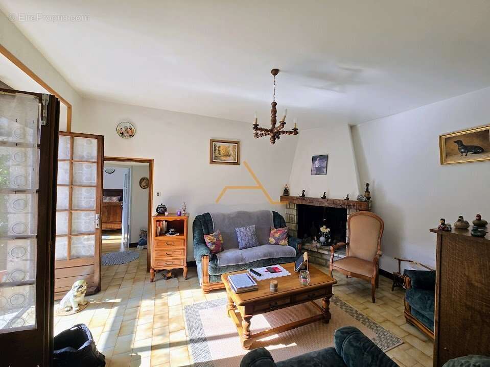 Maison à PONT-DE-BARRET