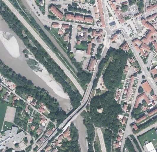 Appartement à LE PONT-DE-CLAIX