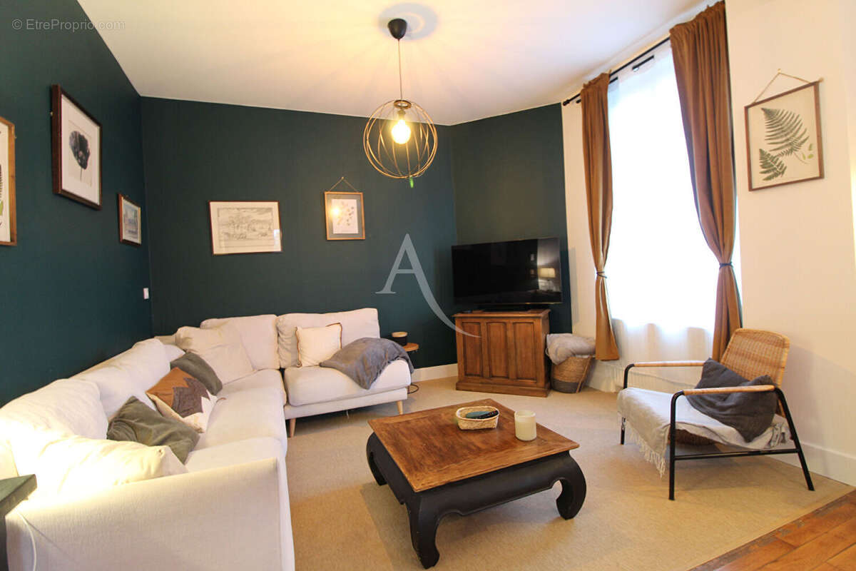 Maison à MONTRICHARD