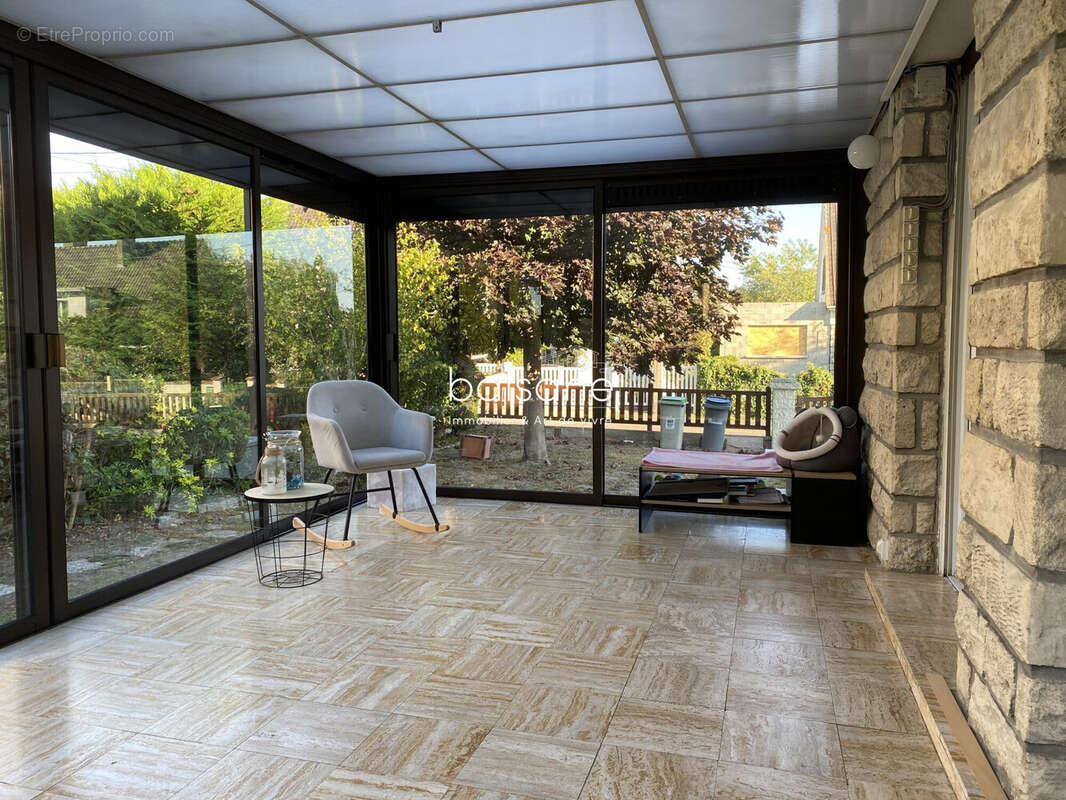 Maison à SAINT-ETIENNE-DU-ROUVRAY