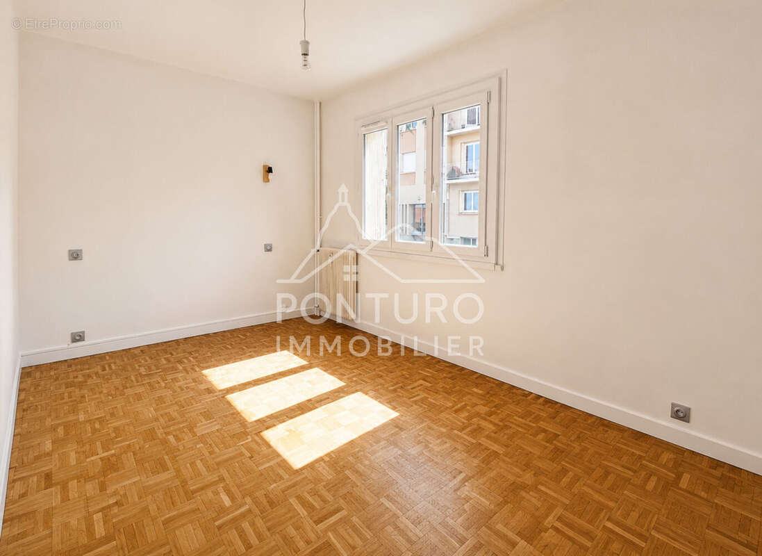 Appartement 100 m² à Le Puy-En-Velay  - photo 8