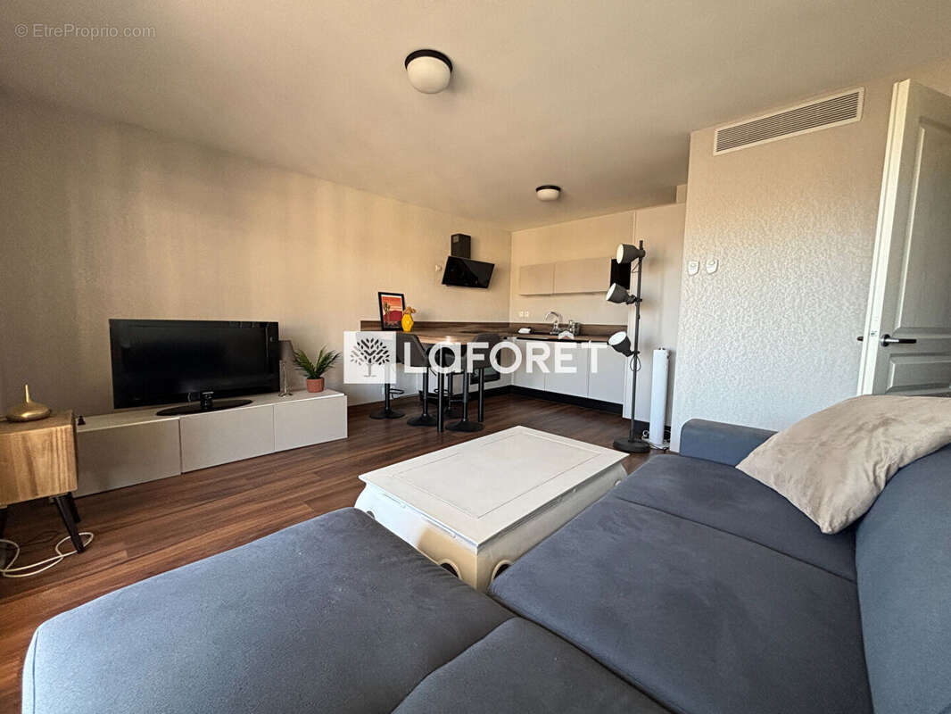 Appartement à SAINT-LAURENT-DU-VAR