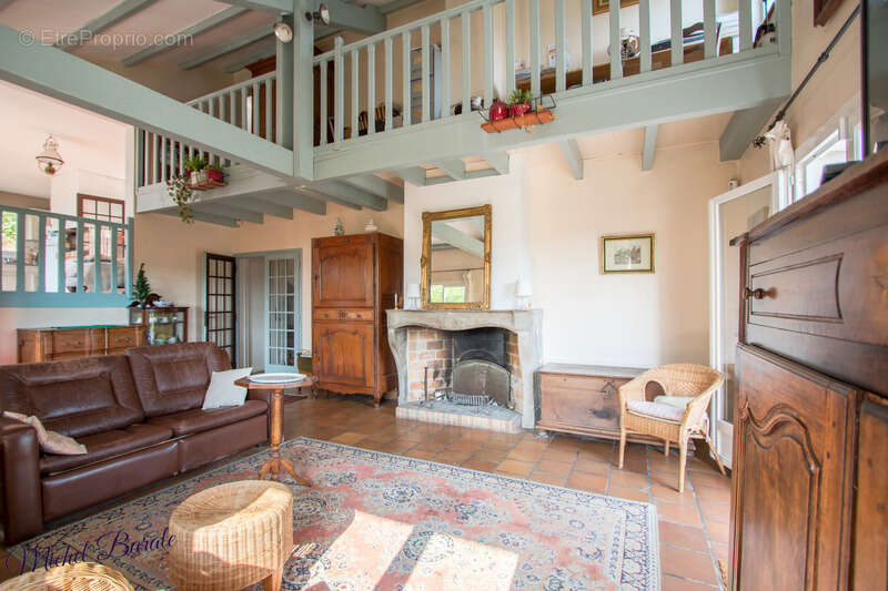 Dpt Rhône (69), à vendre CHAPONNAY maison P6 de 160 m² - Terrain de 1 450,00 m² - photo 2