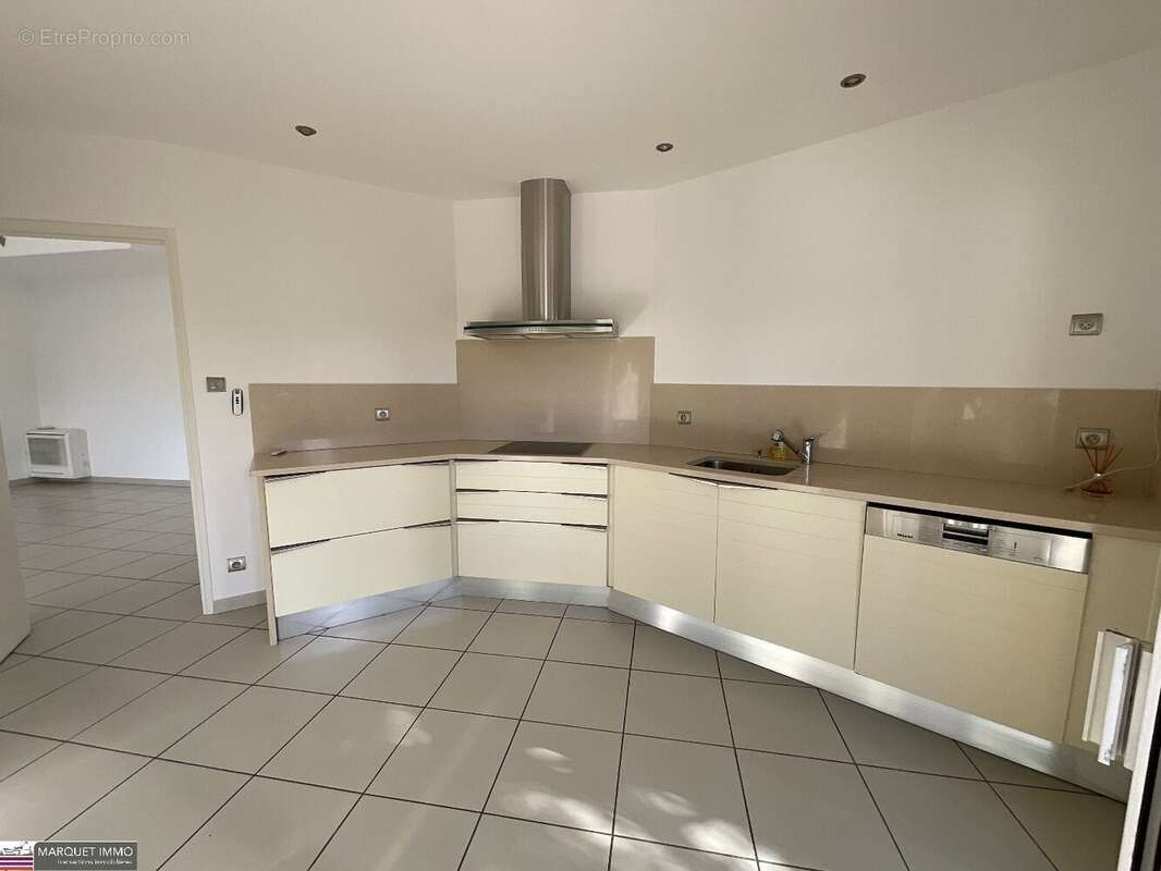 Maison à LIGNAN-SUR-ORB