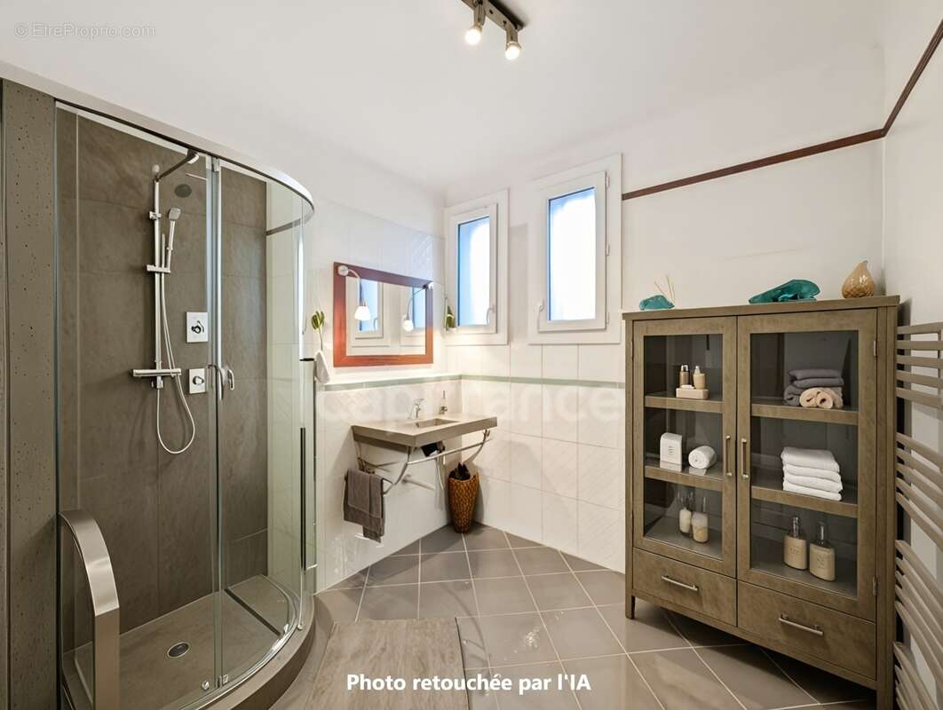 A vendre à 5 mn de Chalon-Sur-Saône (71) cette villa authentique de 189 m² 7 pièces 5 chambres 1 bureau et terrain de 2310 m² - photo 9