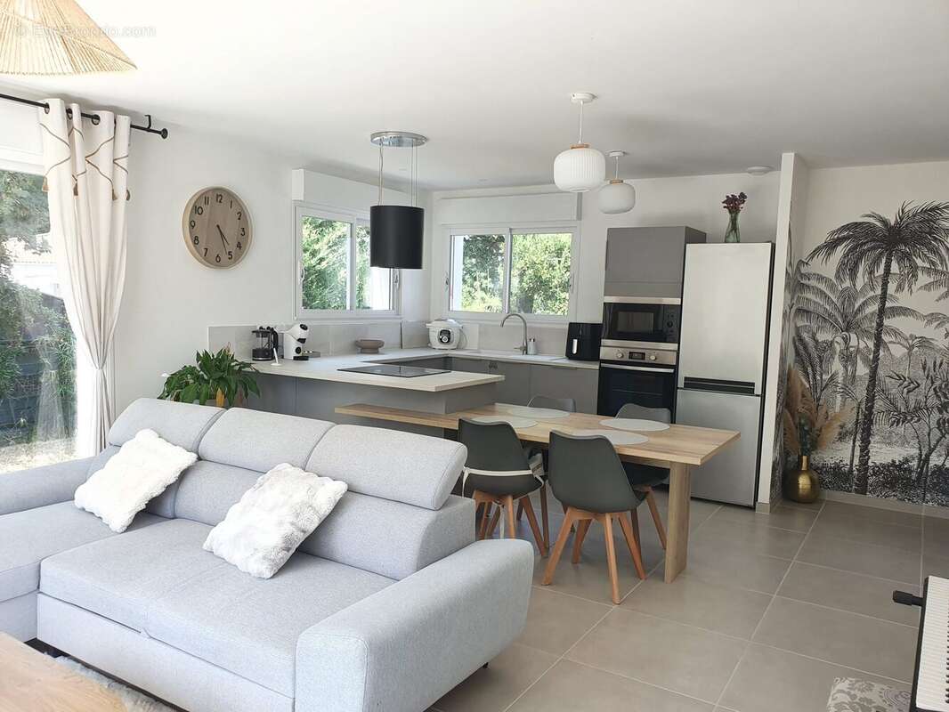 Maison 91 m² à Le Chay  - photo 5